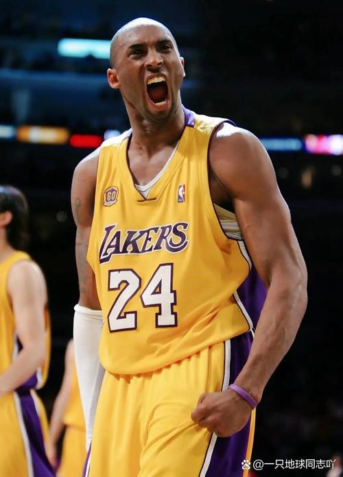 土耳其法院将费内巴切和加拉塔萨雷球员关押候审等待赌博的审判（土耳其法院拘押费内巴切与加拉塔萨雷球员，涉赌案候审）