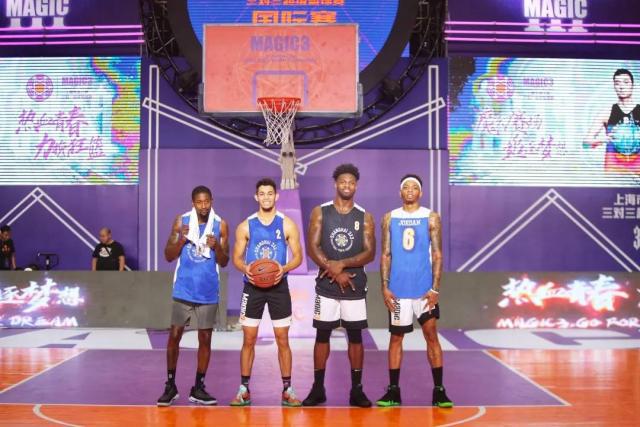 近15次西甲交手13胜2平，为巴萨对阿拉维斯最长不败纪录（巴萨对阿拉维斯西甲近15战13胜2平，创队史最长不败纪录）