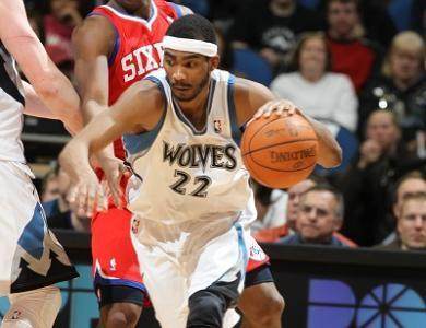 皇家马德里VS毕尔巴鄂竞技：姆巴佩触底反弹，阿隆索战术决胜关键（皇家马德里对阵毕尔巴鄂竞技：姆巴佩强势回暖，阿隆索战术或定胜负）