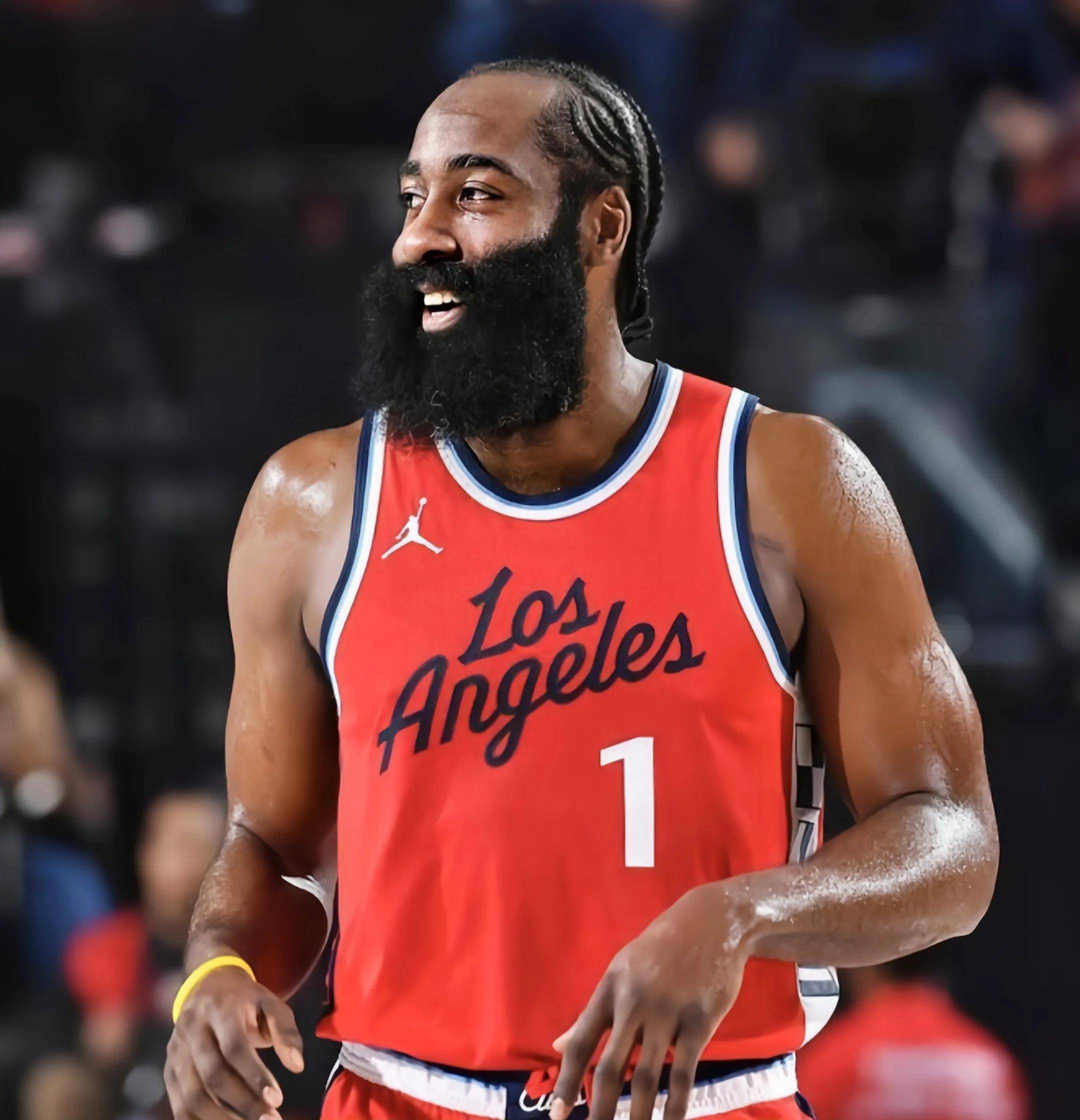 西悉尼vs狮吼首发：博雷洛PK霍尔，巴巴洛塞斯、隆恩出战（西悉尼战狮吼首发出炉：博雷洛对决霍尔，巴巴洛塞斯、隆恩先发）