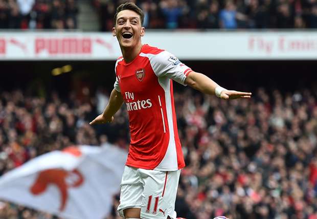 534场，诺伊尔追平伊梅尔并列德甲门将历史出场榜第二位（出战534场，诺伊尔追平伊梅尔，并列德甲门将出场榜次席）