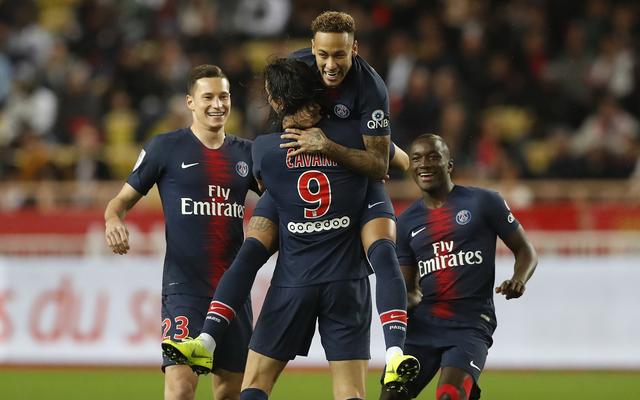 米体：米兰对迈尼昂的年薪报价提高至500万欧，尤文正在关注（米体：米兰上调迈尼昂年薪至500万欧元，尤文密切关注）