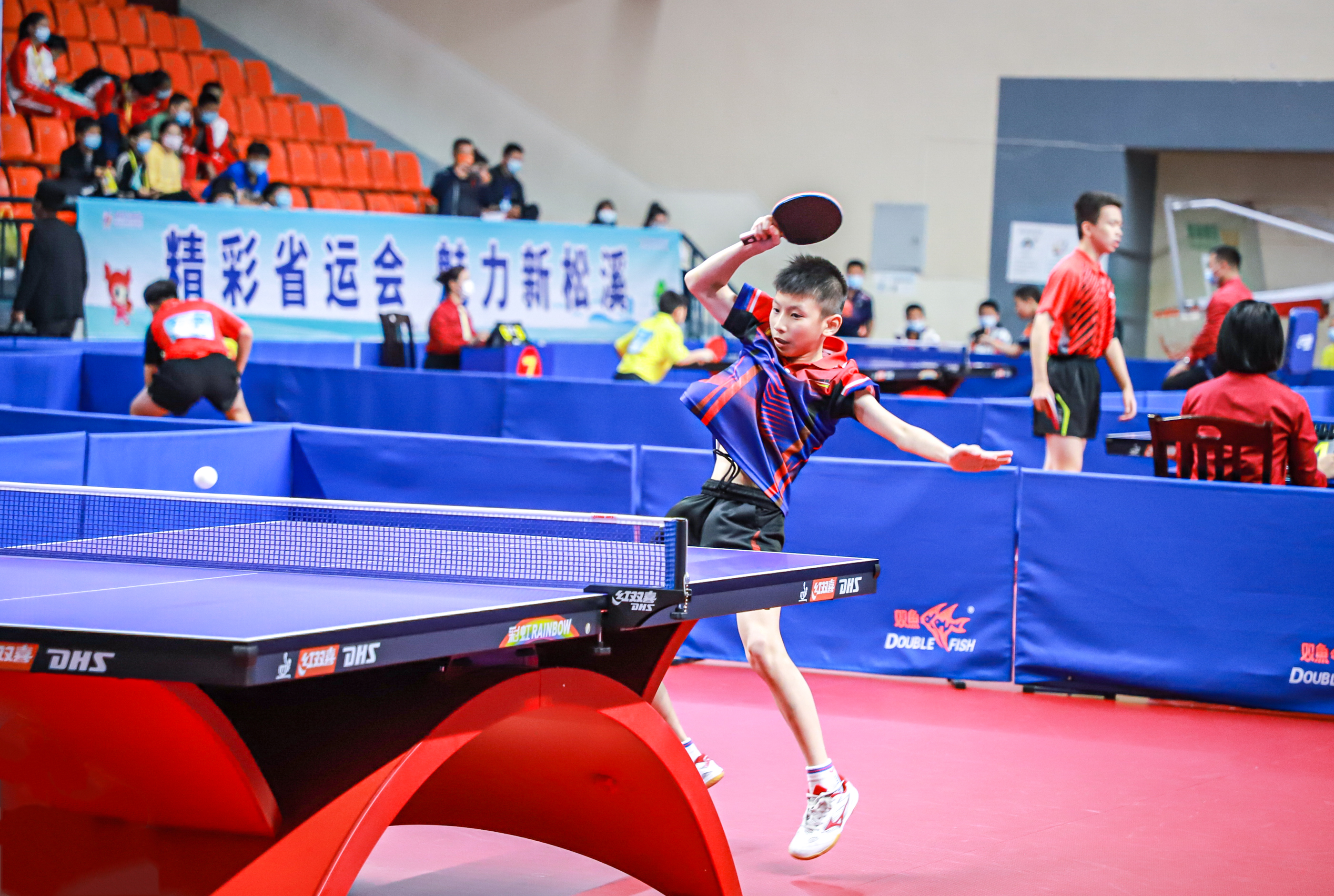 从更广的视 从更广的视